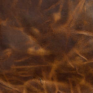 Cortina Leathers Como swatch in the color fig